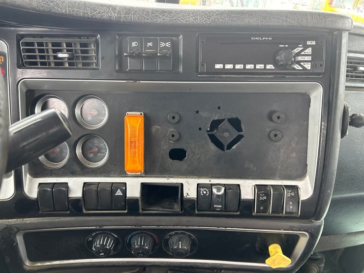 2007-kenworth-w900-image-65