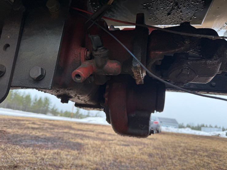 1984-mack-dm492s-image-63