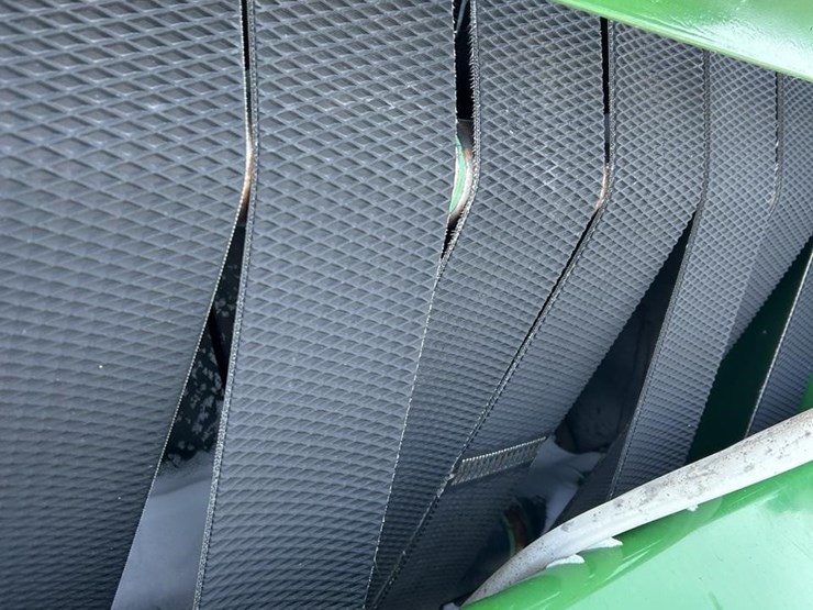 2001-john-deere-567-image-37