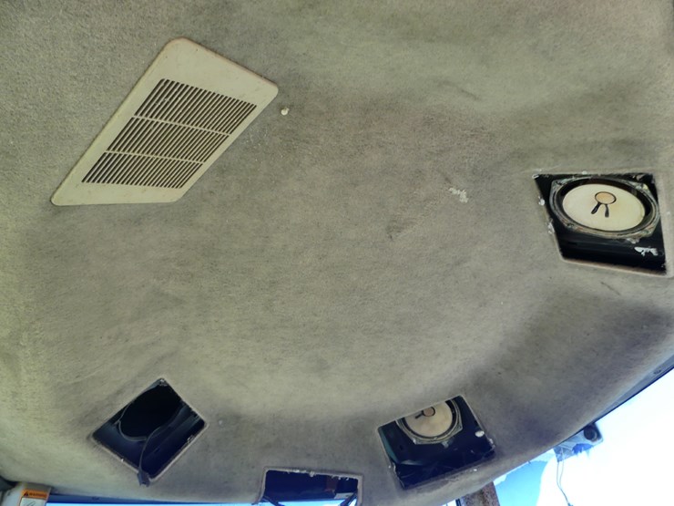 john-deere-8300-image-14