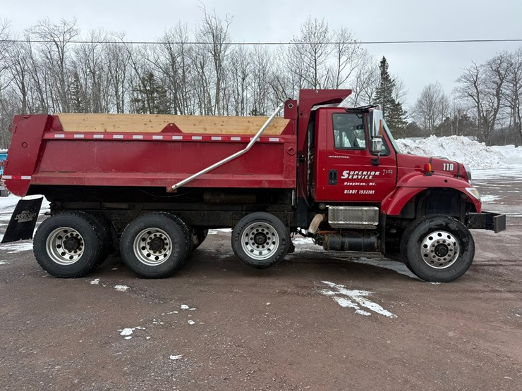 #1052-•-2007-international-7600sfa-tri-axle-dump-truck-image-6