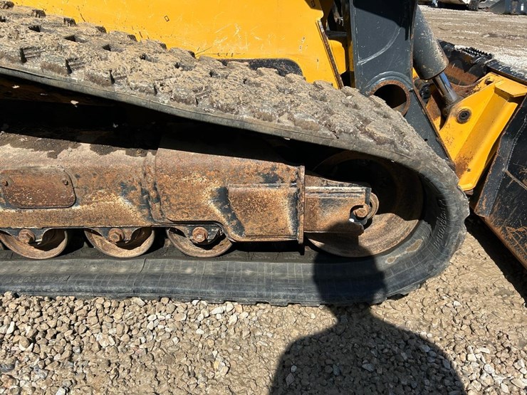 2018-deere-333g-image-14