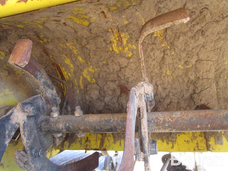 john-deere-h048l-mower-deck-&-3260-roto-tiller-image-15