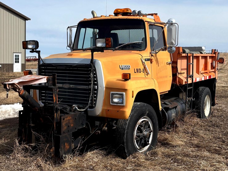 1989-ford-l8000-image-9