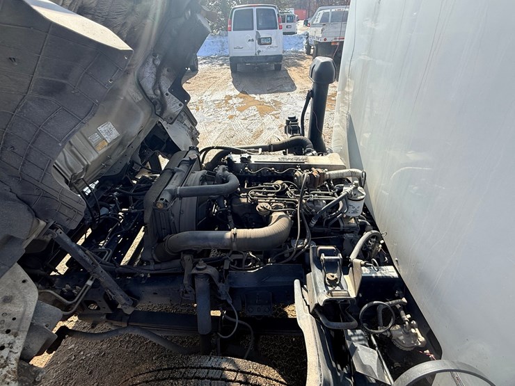 2004-isuzu-npr-image-49