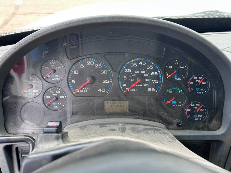 2003-international-7400-image-47