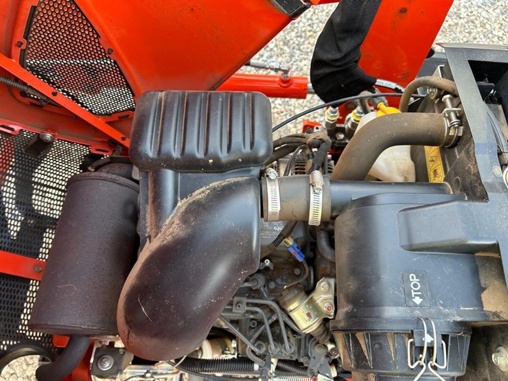 2021-kubota-bx2380-image-21