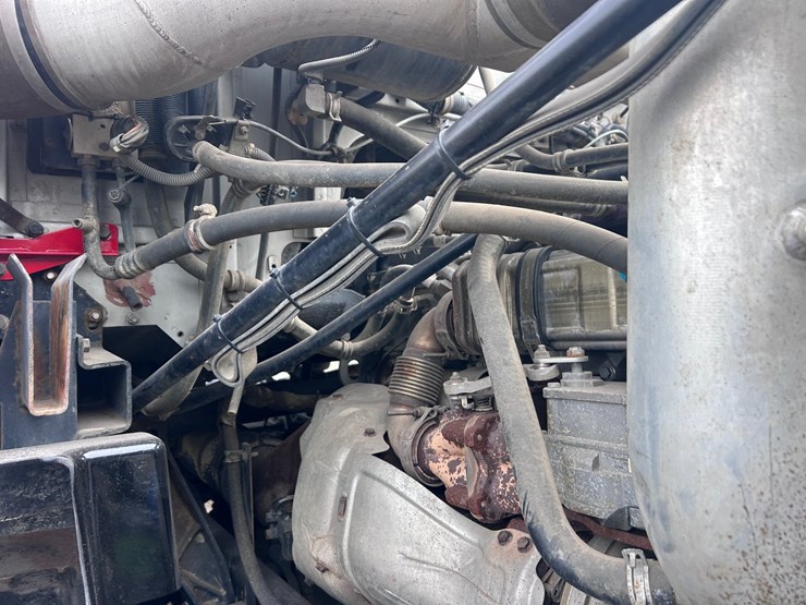 #1009-•-2012-western-star-conventional-4-sleeper-cab-truck-tractor-image-75