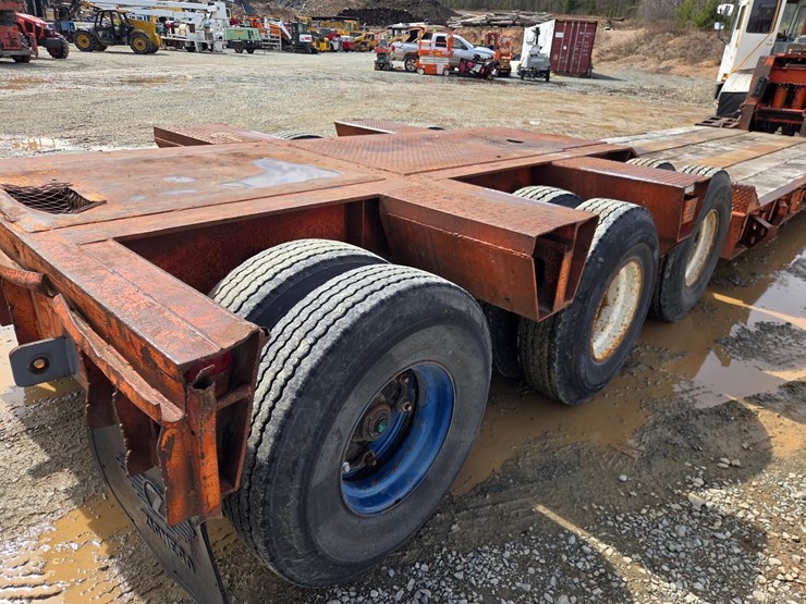 1975-massey-ferguson-8-image-25
