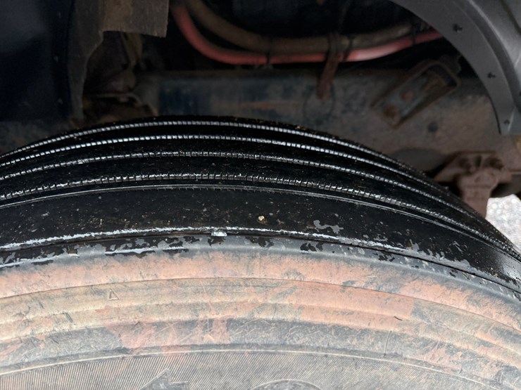 1996-mack-ch613-image-76