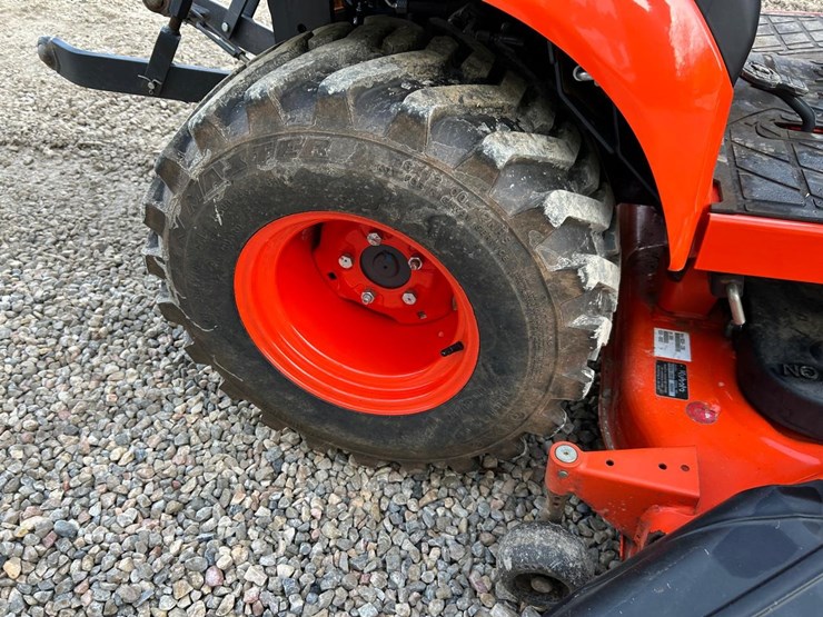 2021-kubota-bx2380-image-13