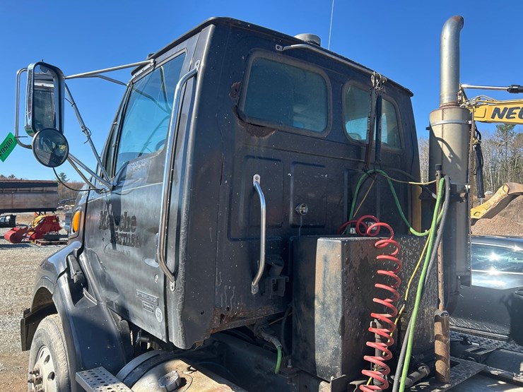 2005-massey-ferguson-8-image-14