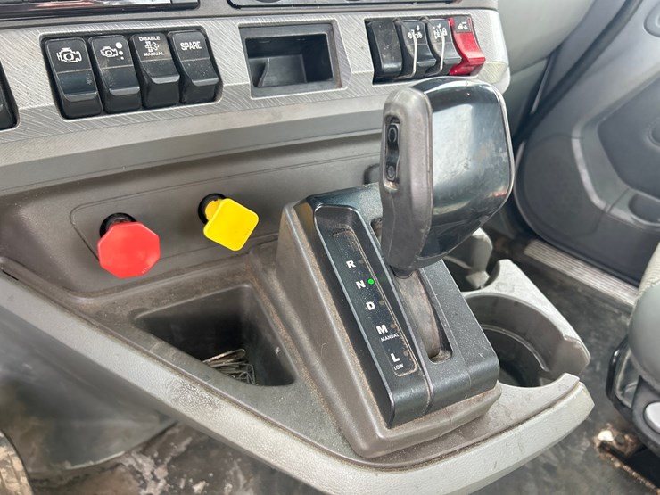 2017-kenworth-t680-image-85