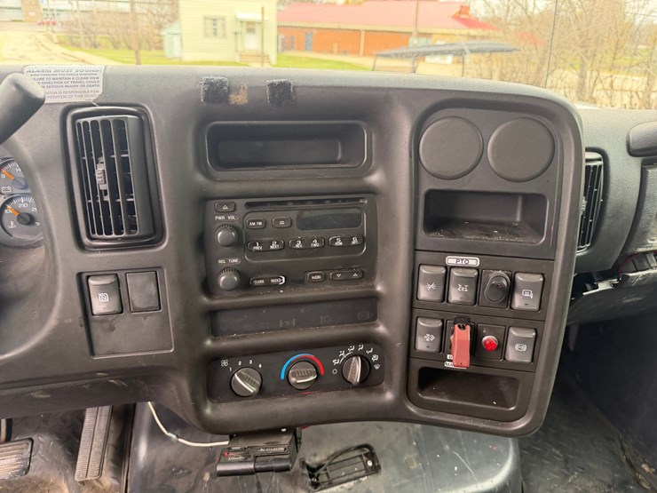 #1048-•-2009-gmc-c5500-specialty-service-truck-image-46