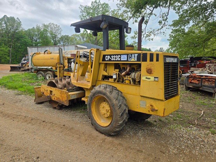 caterpillar-cp-323c-image-7