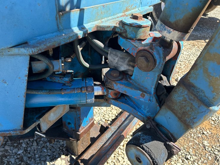 ditch-witch-r65-image-12