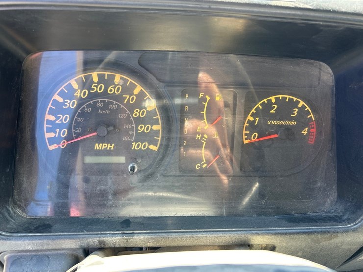 2005-isuzu-nqr-image-56