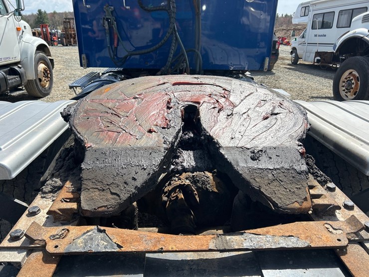 2017-kenworth-t660-image-18