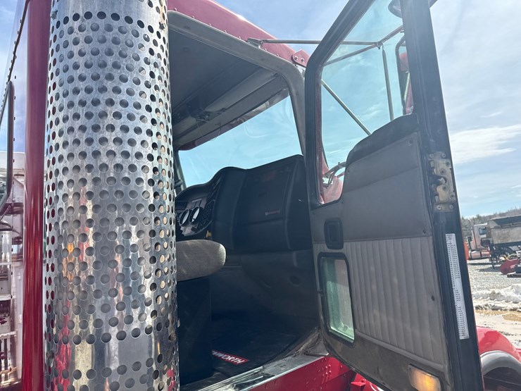 2005-kenworth-t800-image-56