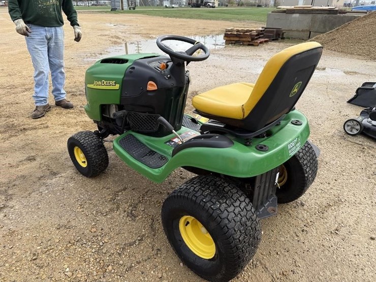 john-deere-l118-image-3