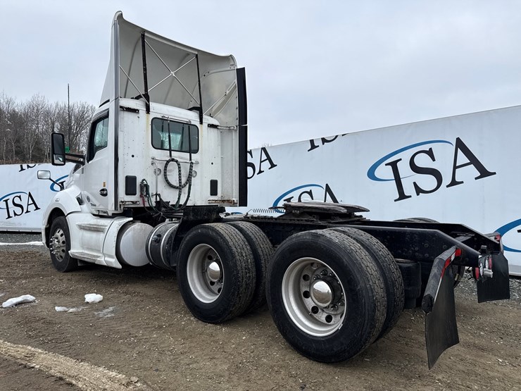 2017-kenworth-t680-image-3