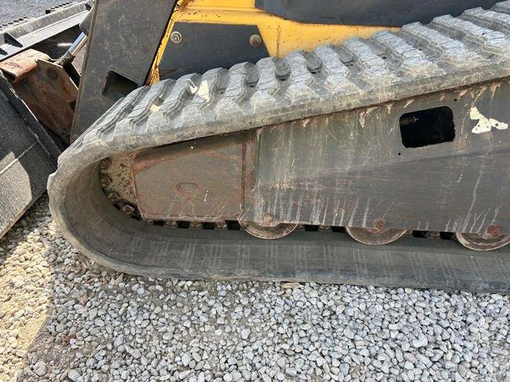 new-holland-lt190b-image-17