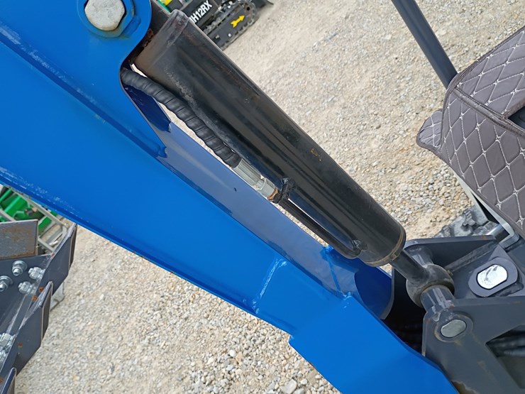 #24168-•-2025-diesel-agt-xz20k-c-mini-excavator-image-27