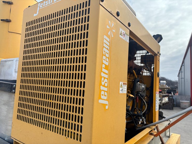 2005-gmc-t7500-image-44