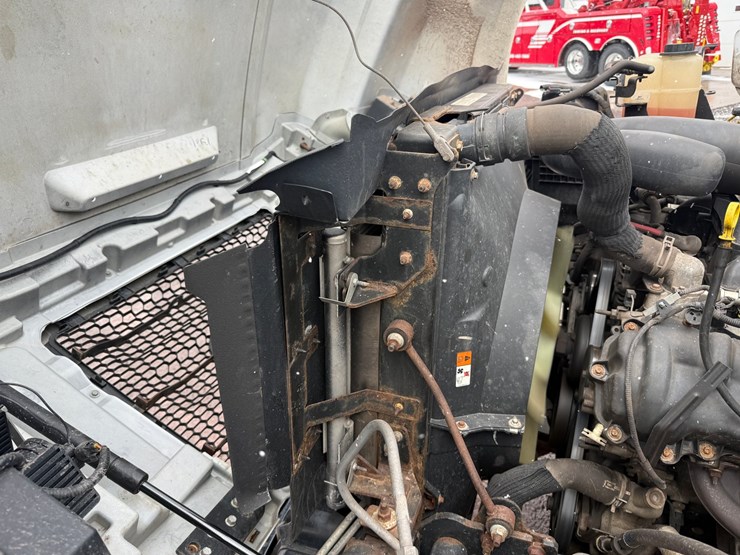 2018-ford-f650-image-43