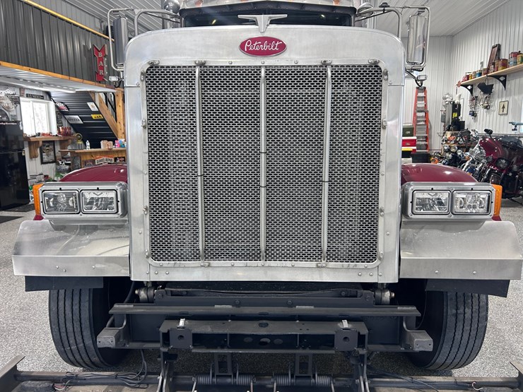 2007-peterbilt-379-image-101