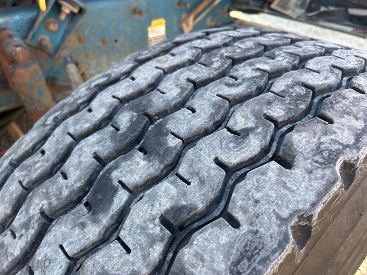 2001-mack-ch613-image-96