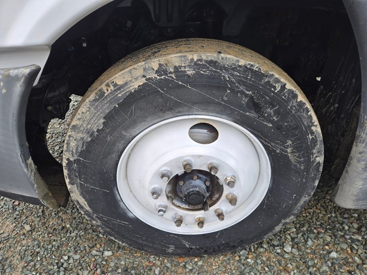 2016-freightliner-cascadia-125-image-68