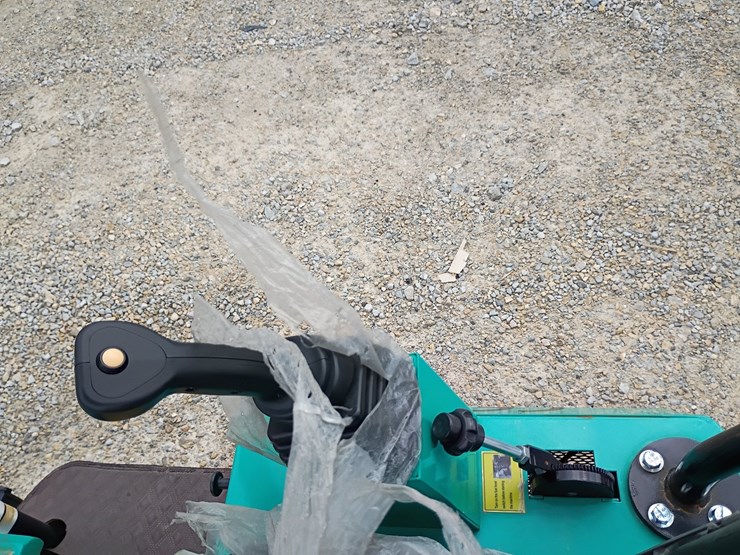 #24170-•-2025-agt-mh12rx-mini-excavator-image-15