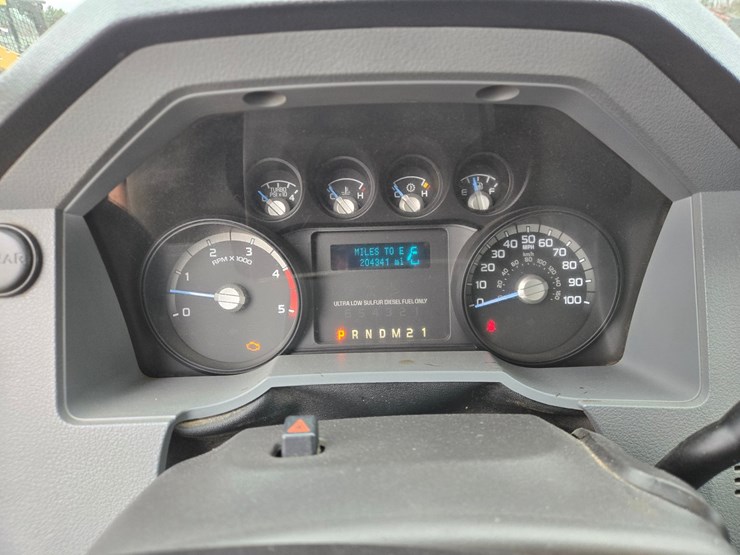 2011-ford-f550-image-62