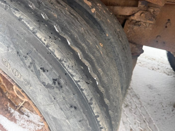 #1113-•-1990-ford-quad-axle-dump-truck-image-61