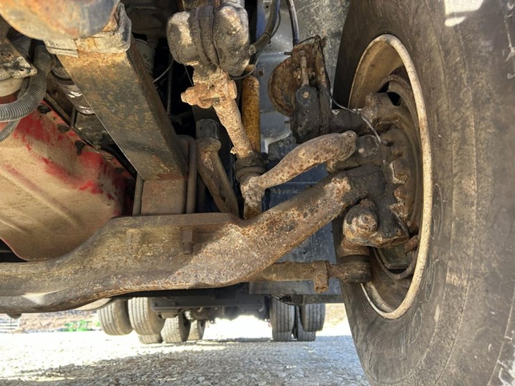 2003-massey-ferguson-8-image-37