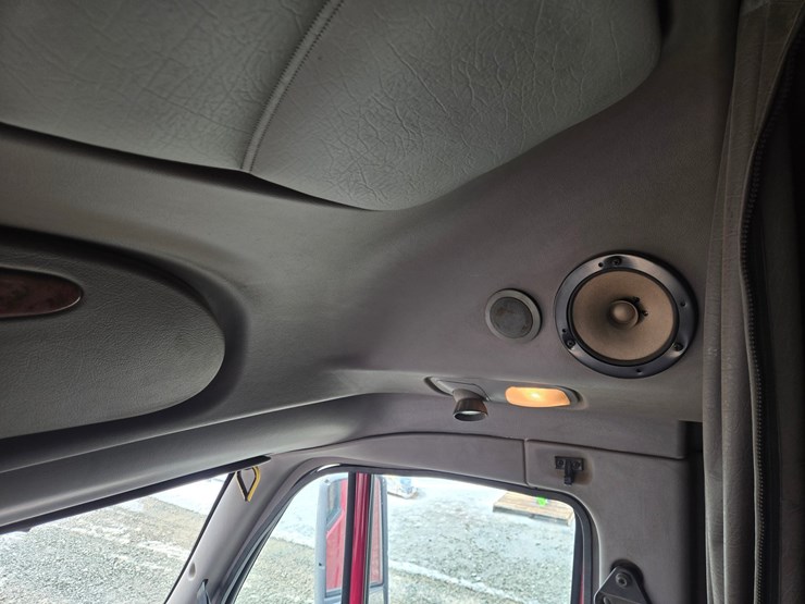 2007-peterbilt-387-image-91