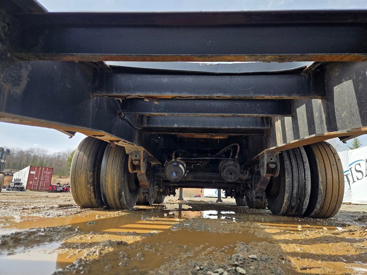 2013-massey-ferguson-8-image-27