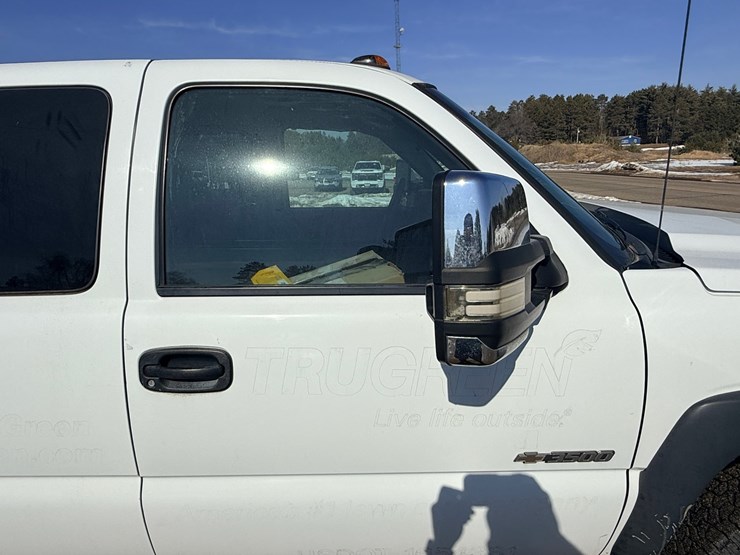 2006-chevrolet-3500hd-image-32