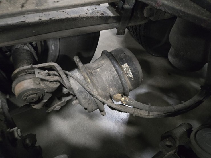 2015-kenworth-t680-image-34