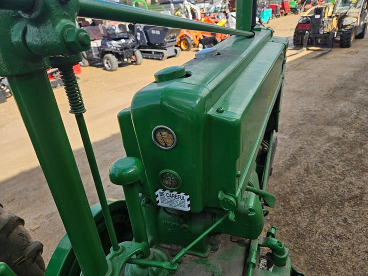 john-deere-model-b-image-33