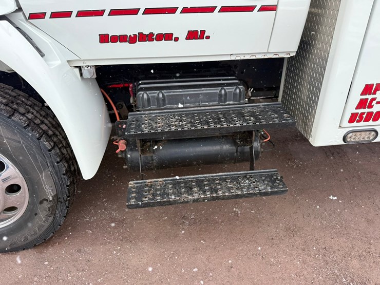 2013-international-4400-sba-image-58