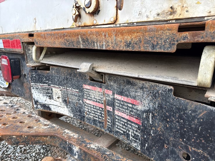 1993-ford-f700-image-33