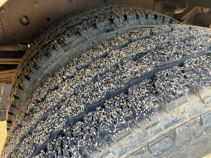 2001-isuzu-npr-image-61