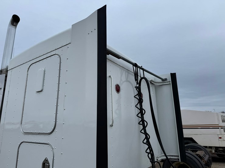 1995-kenworth-t600-image-15