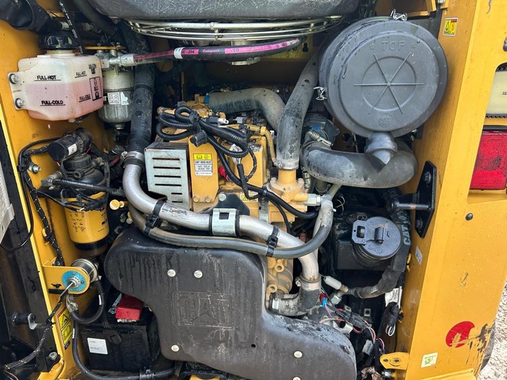 2019-caterpillar-259d3-image-16