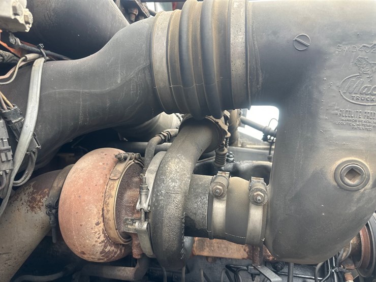 1986-mack-dm686s-image-38