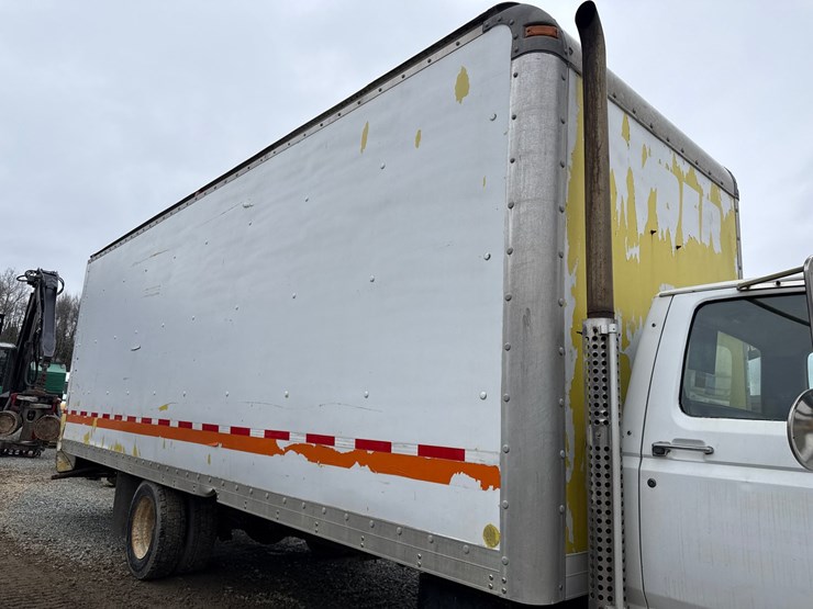 1993-ford-f700-image-17