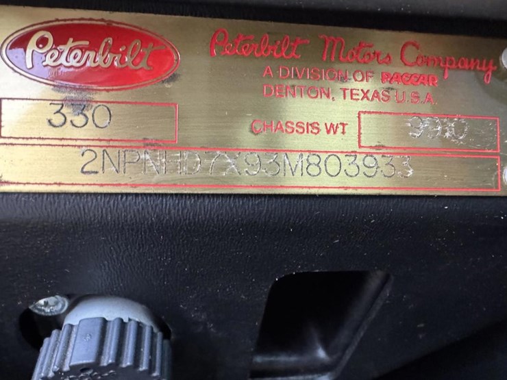 2003-peterbilt-330-image-83