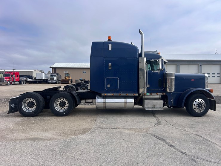 2000-peterbilt-379-image-6